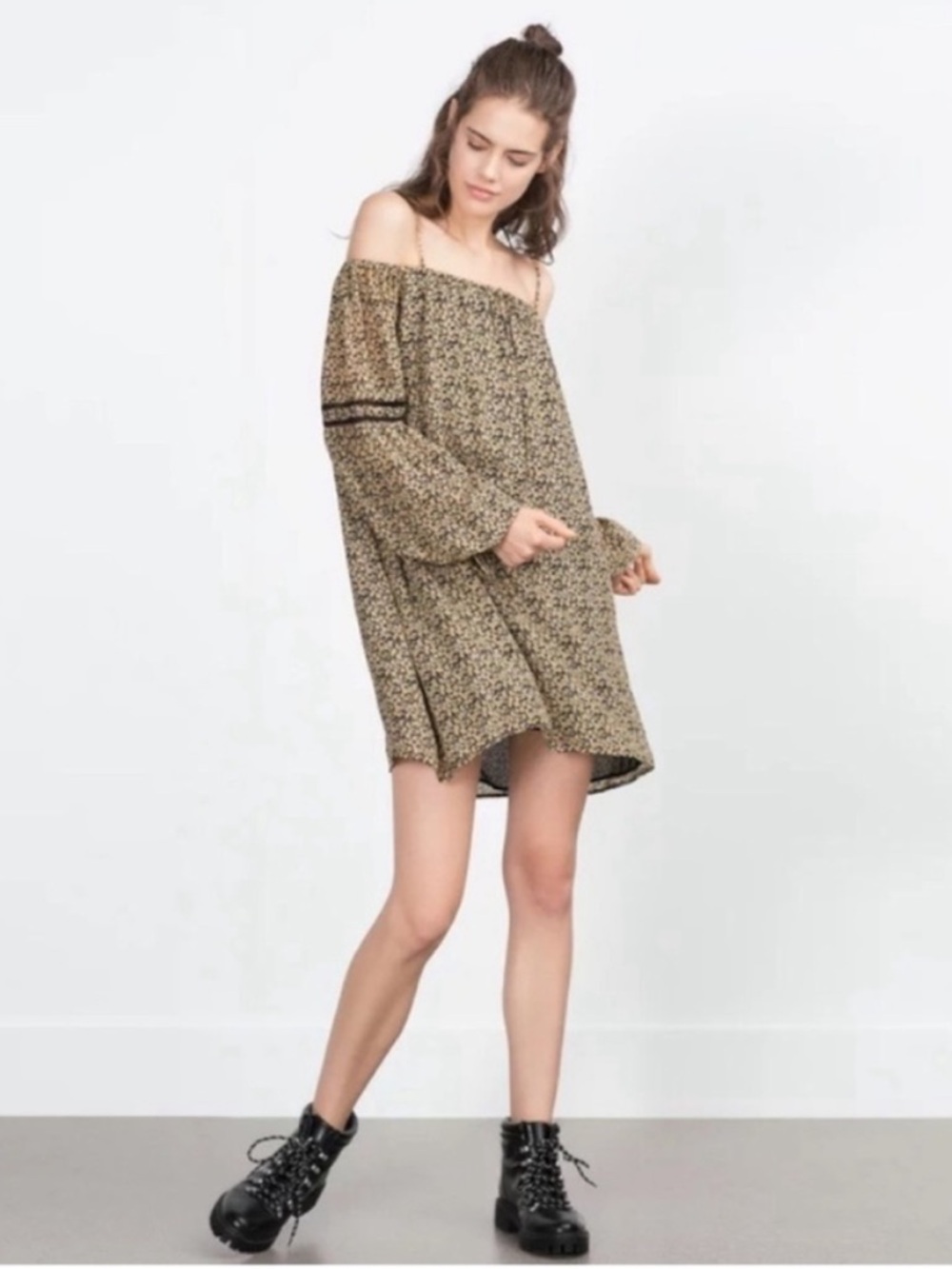 Zara Trafaluc Boho Off Shoulder Ditsy Floral Balloon Sleeve Mini Dress.